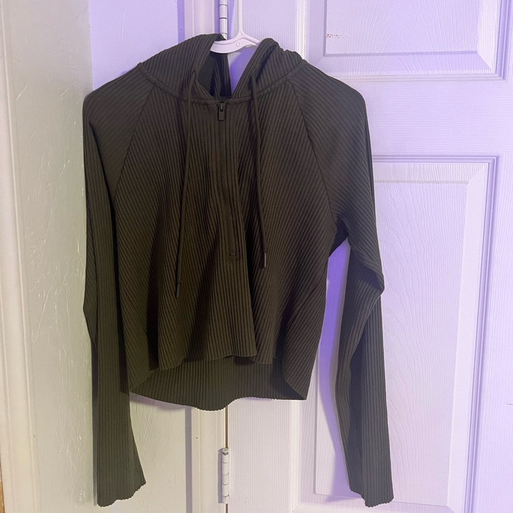 Cropped hoodie
